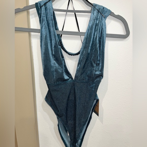 Forever 21 bodysuit - Picture 2 of 5